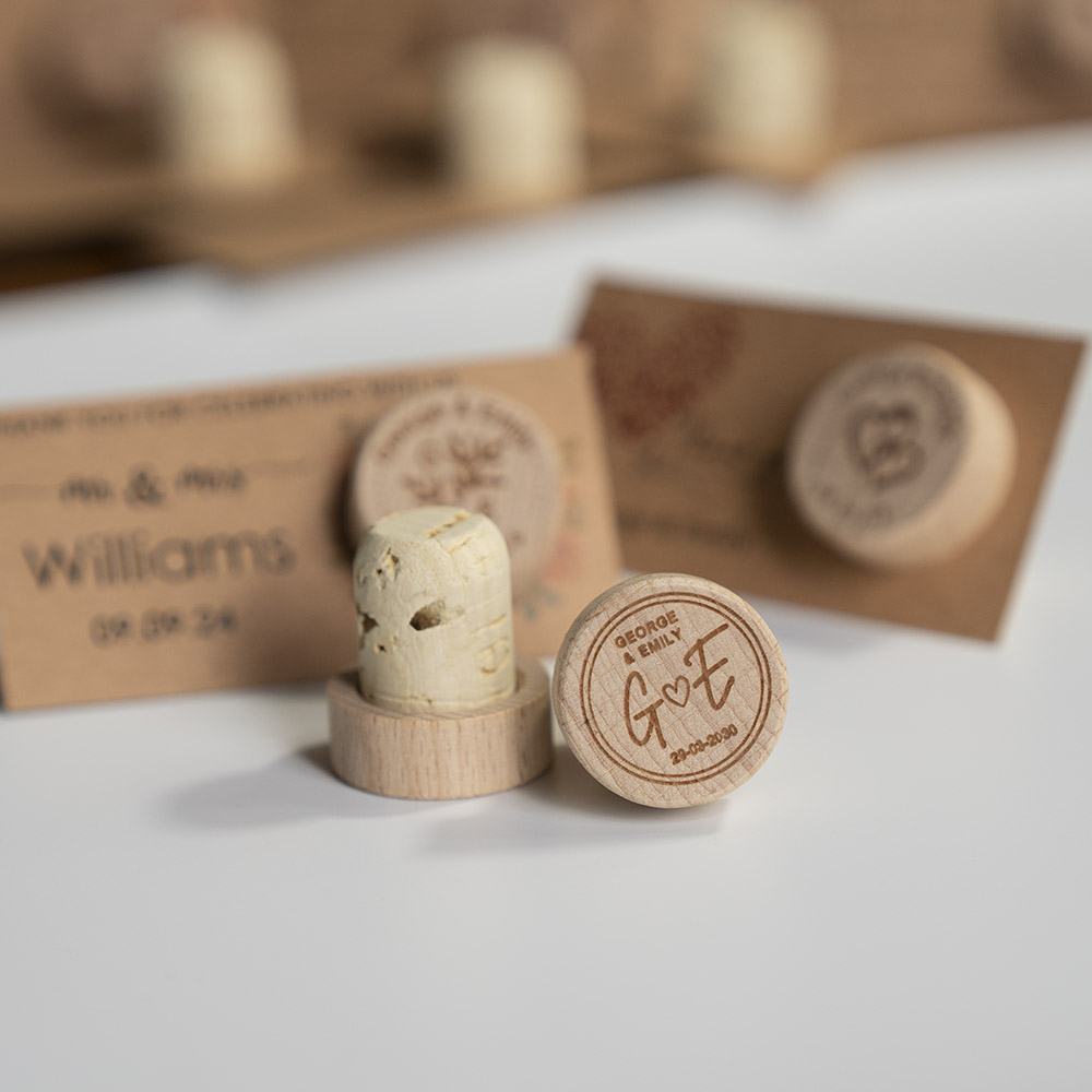 Personalized Gift Wine Bottle  - Wedding Supply List 评论和价格
