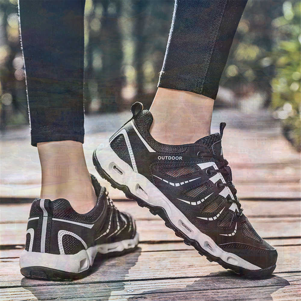 Sumer Round Tip Silver Sneaker - Wedding Supply Resale 评论和价格